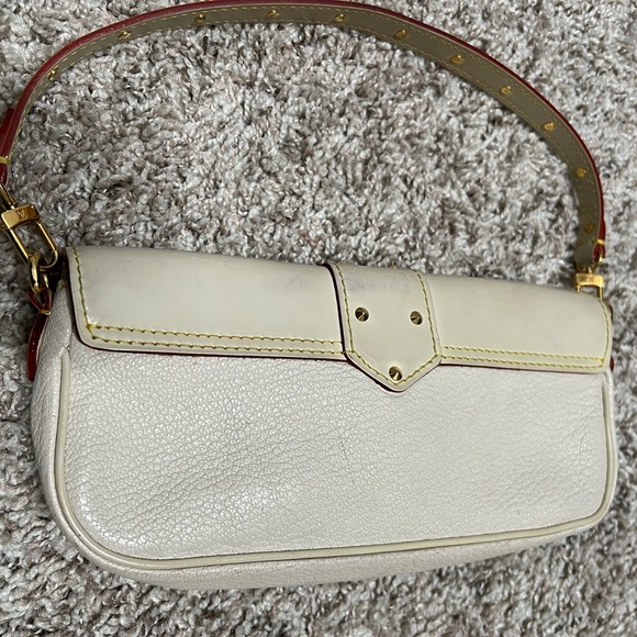 Louis Vuitton | Suhali Le Precieux White Pochette - Picture 7 of 11